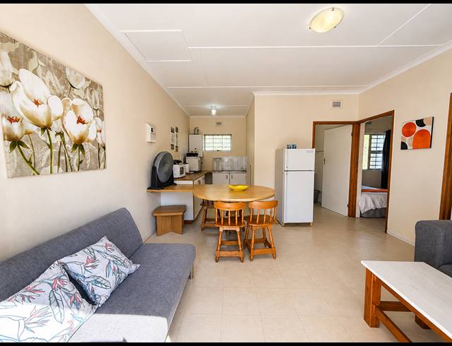 200M² LODGE FOR SALE IN GLENMORE